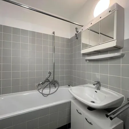 Zentrale Monteurwohnung Mit Top-ausstattung In Apartment Rheine