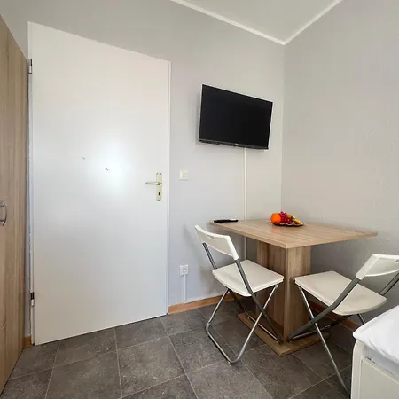 Zentrale Monteurwohnung Mit Top-ausstattung In Apartment Rheine